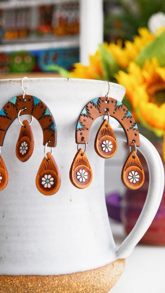 Daisy Arch Chandeliers